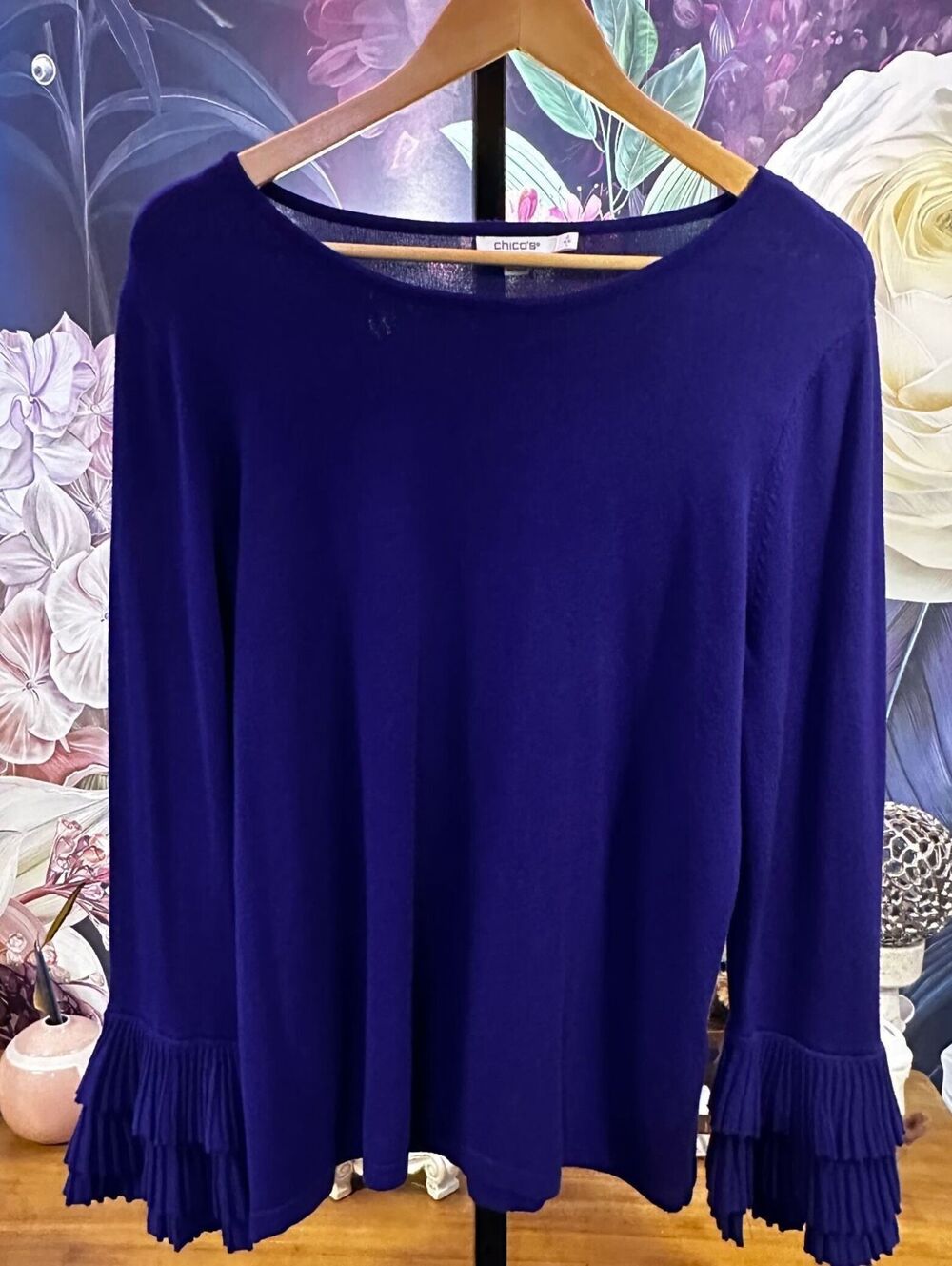 Chico's 2 US L Stretch Purple Knit Top Pleated Ruffle Sleeve Casual Clean Girl